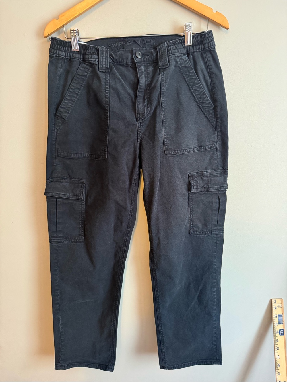 American Eagle cargo shorts black 10 short used